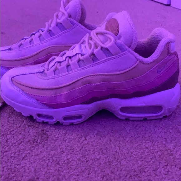 Nike Air Max 95 - Picture 2 of 11